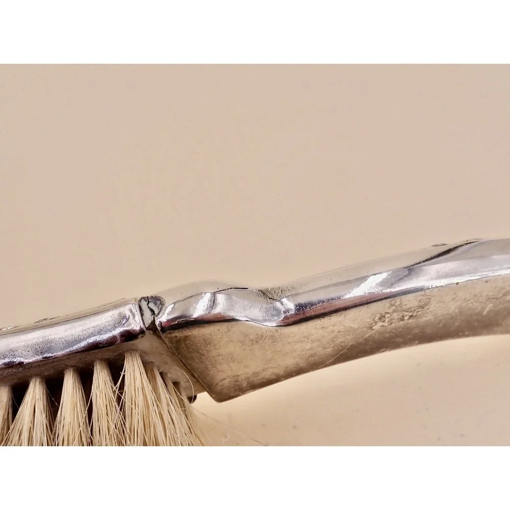 The Unbranded Brand pictured curved